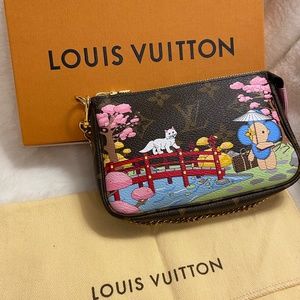 Authentic Louis Vuitton Christmas edition mini Pochette accessories Japan Sakura